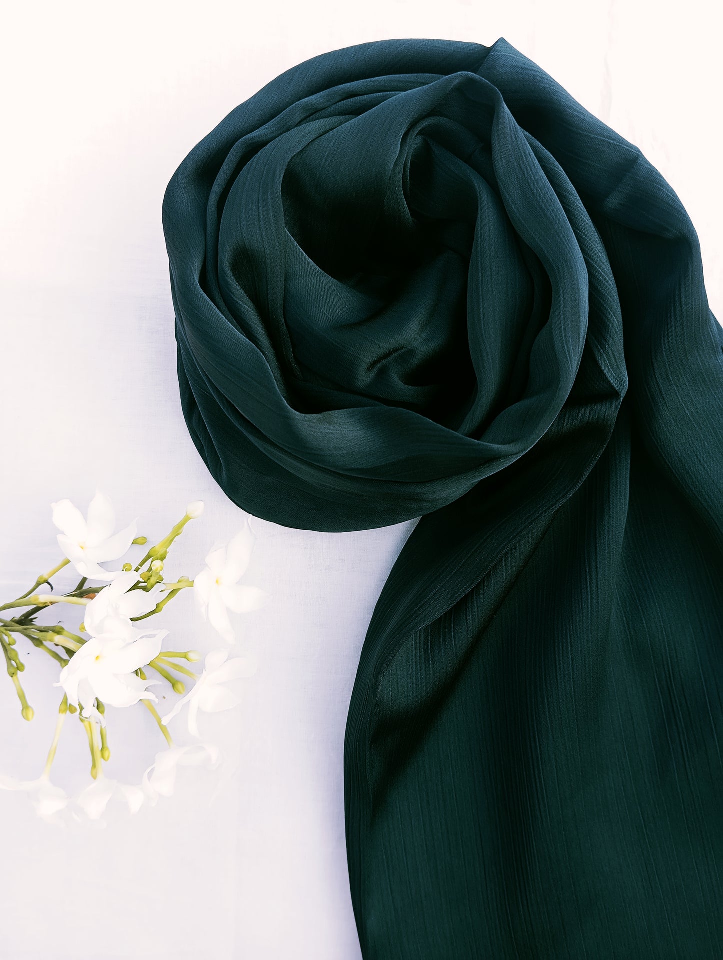 JADE LUXE - Green matte crinkle silk