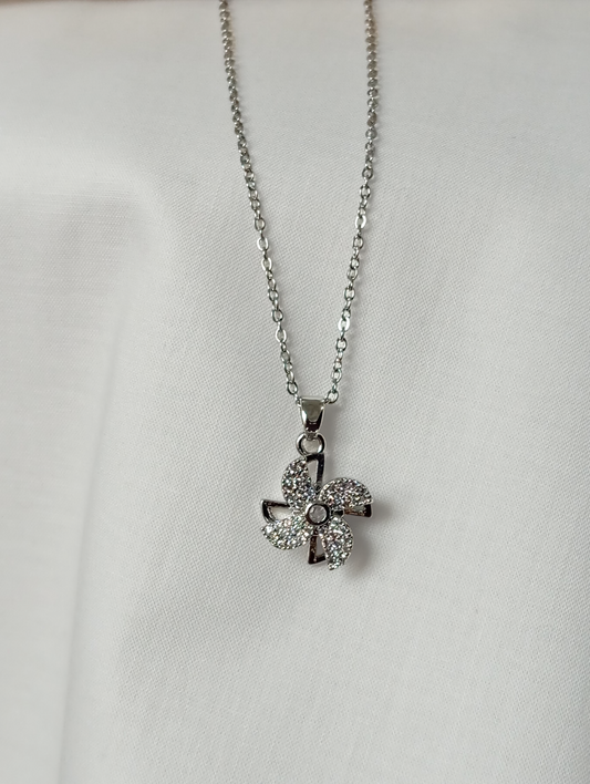 FLEUR Necklace