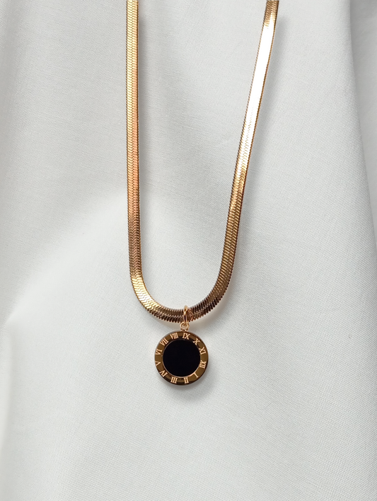 NOIR ROMA Necklace