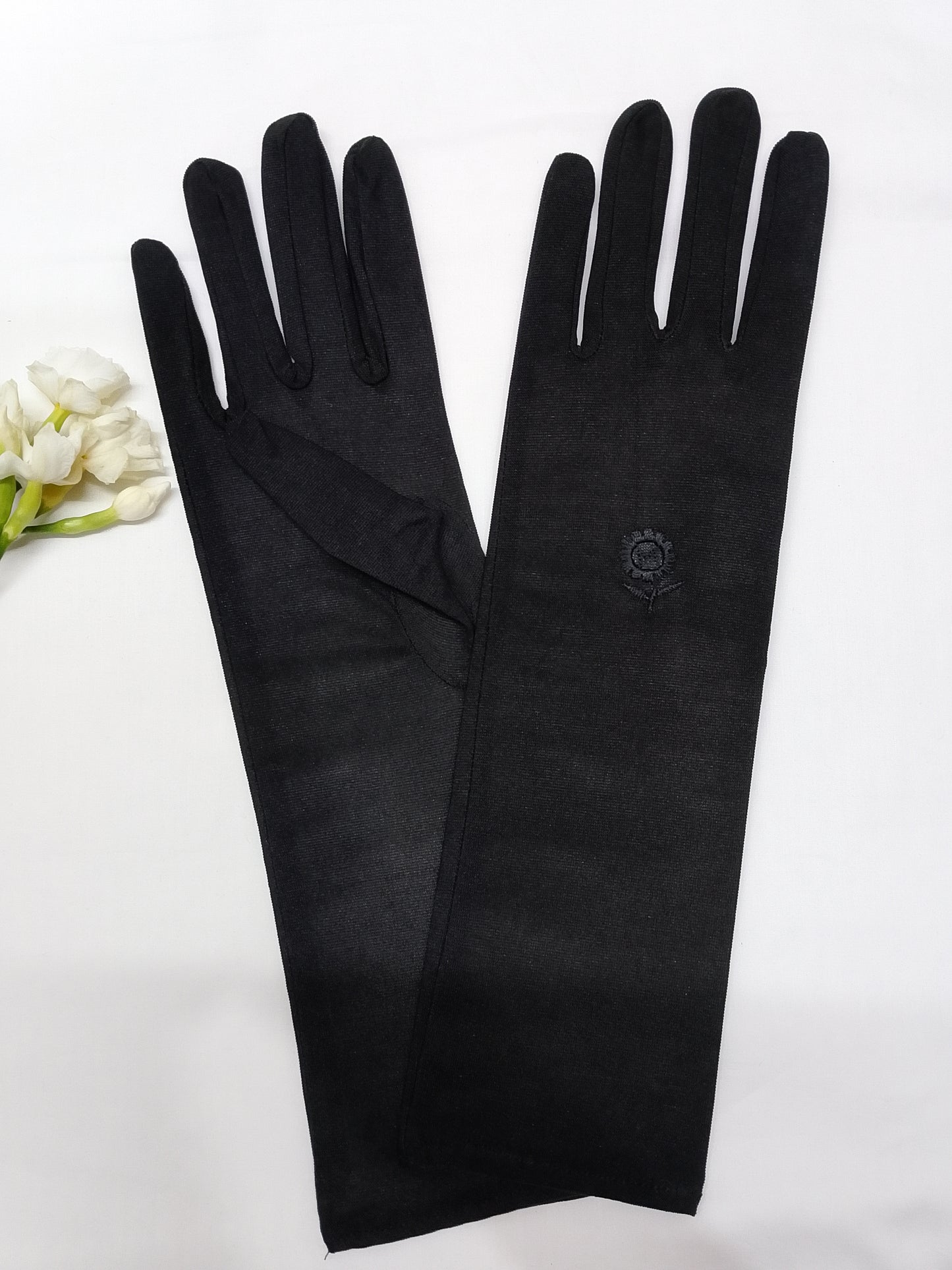 Modest Gloves -Black