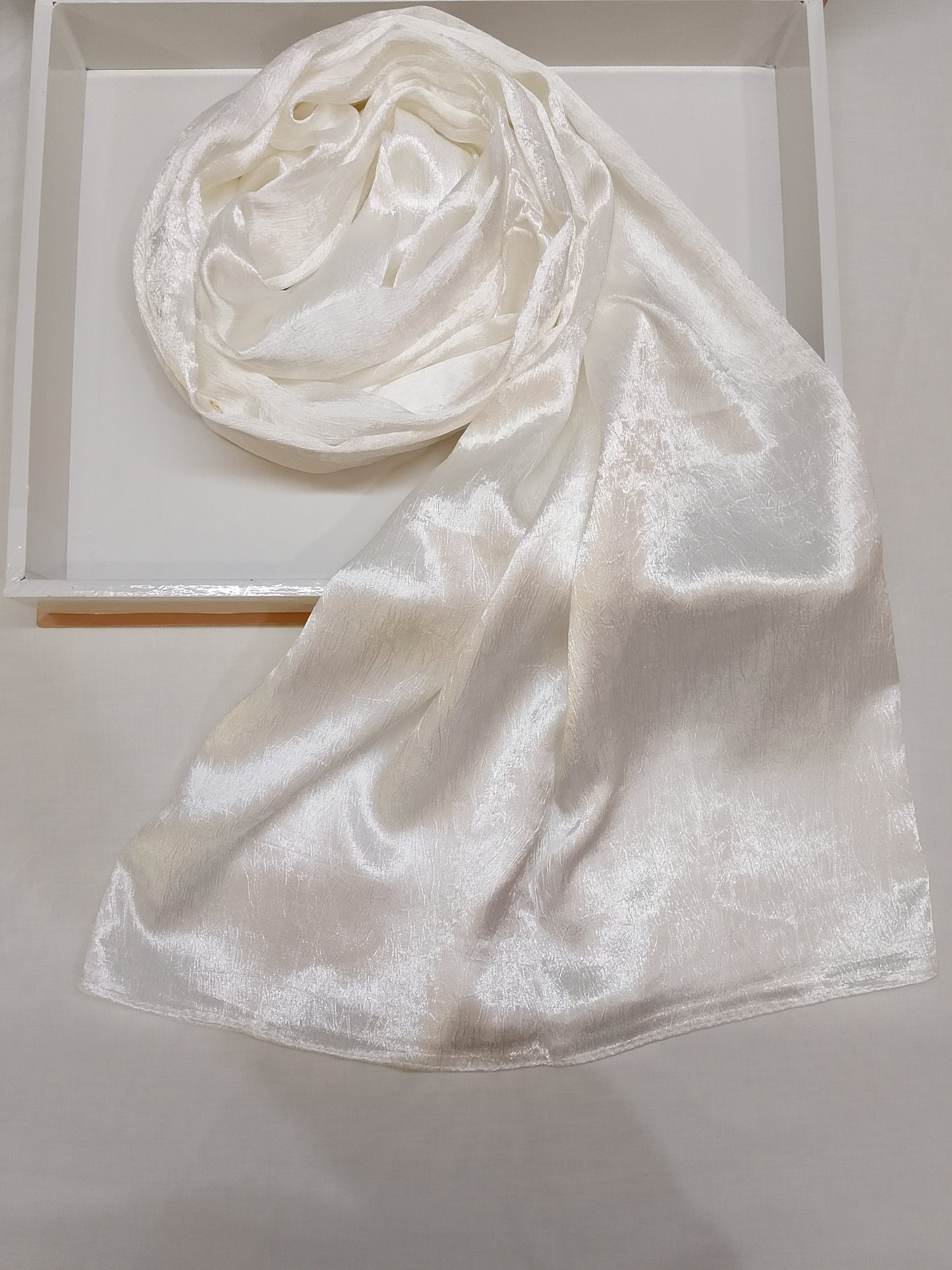 PEARL GLEAM - White Textured crinkle silk
