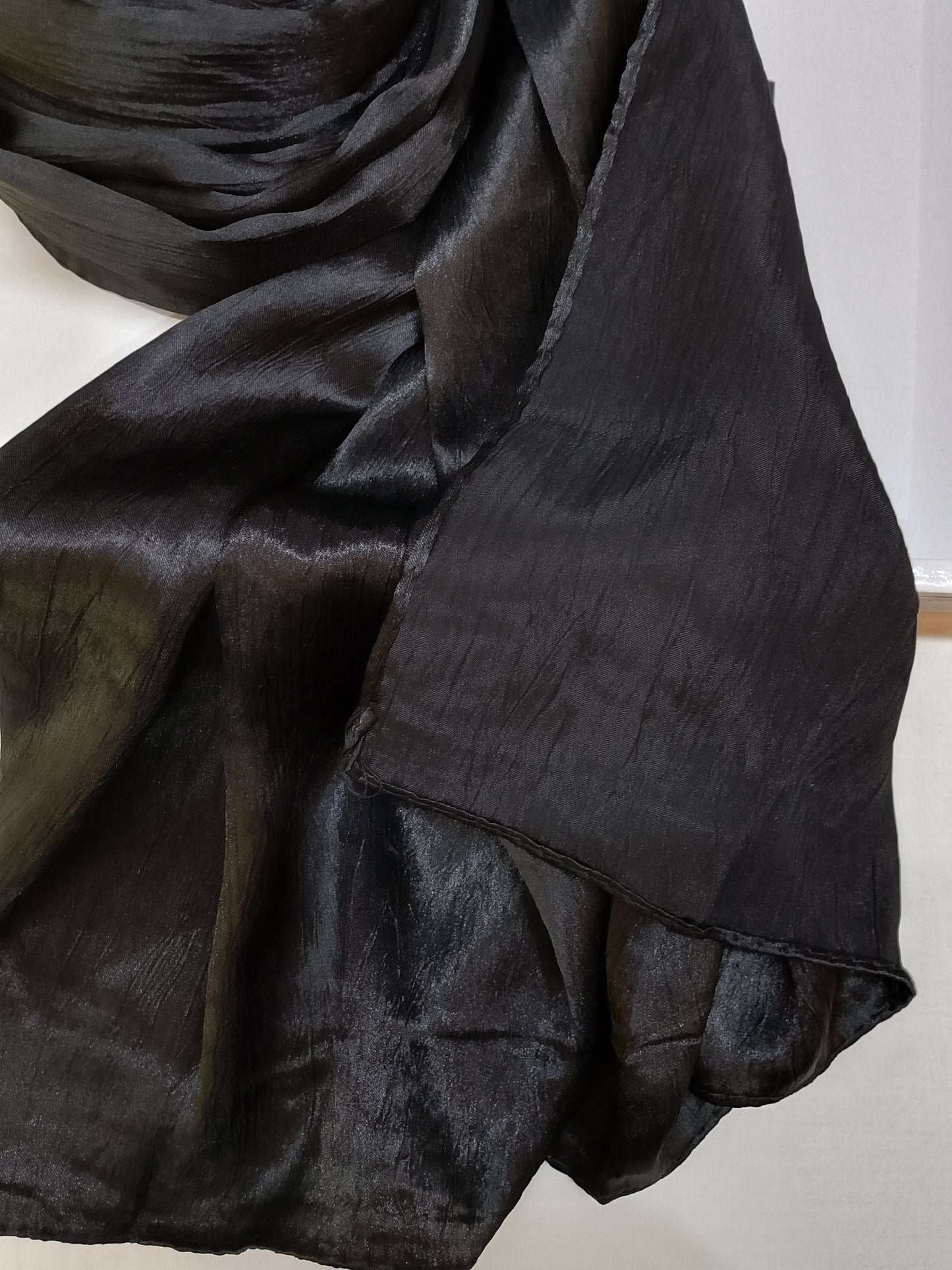 ONYX GLEAM - Black Textured crinkle silk