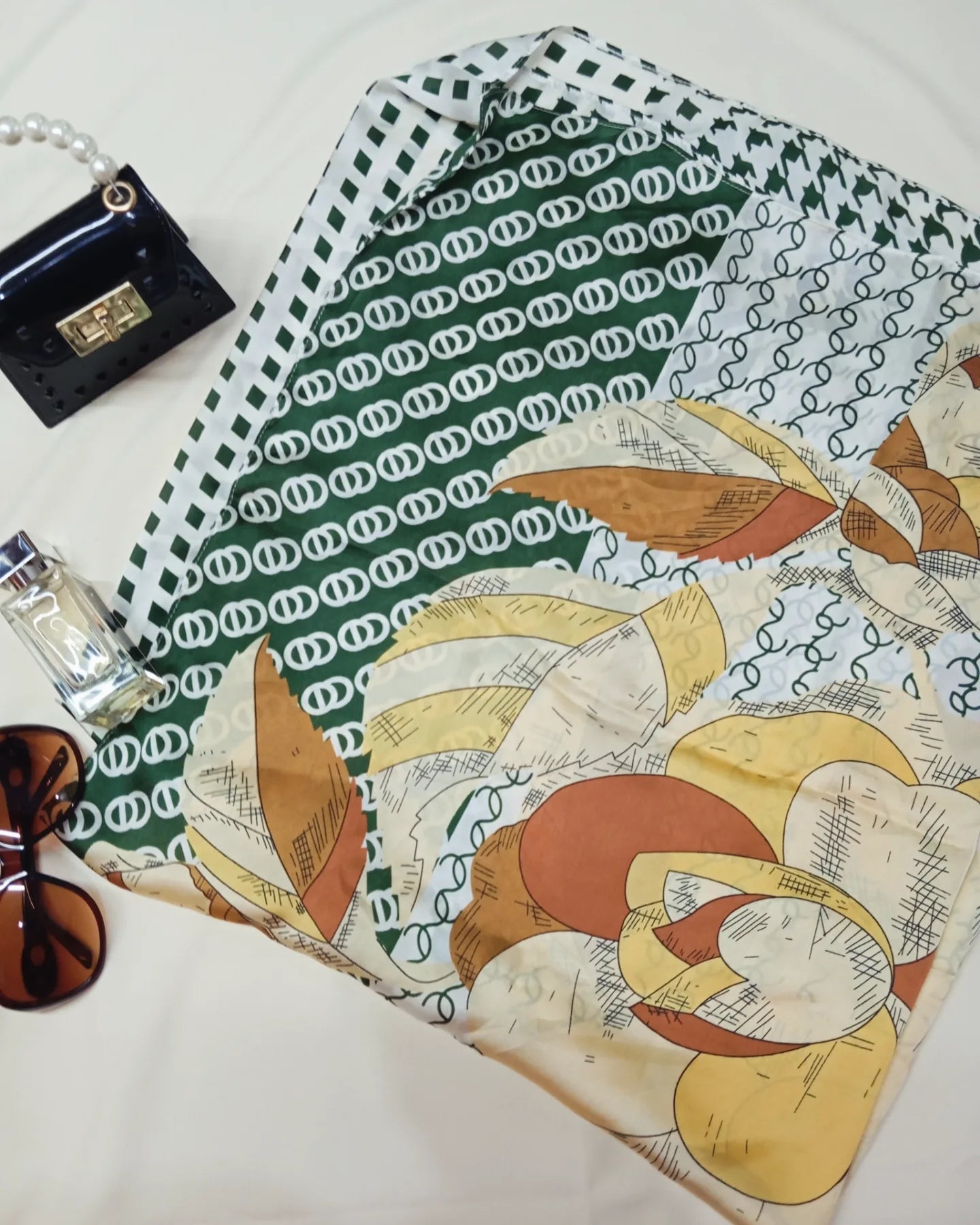 AMBER REIGN -printed satin silk