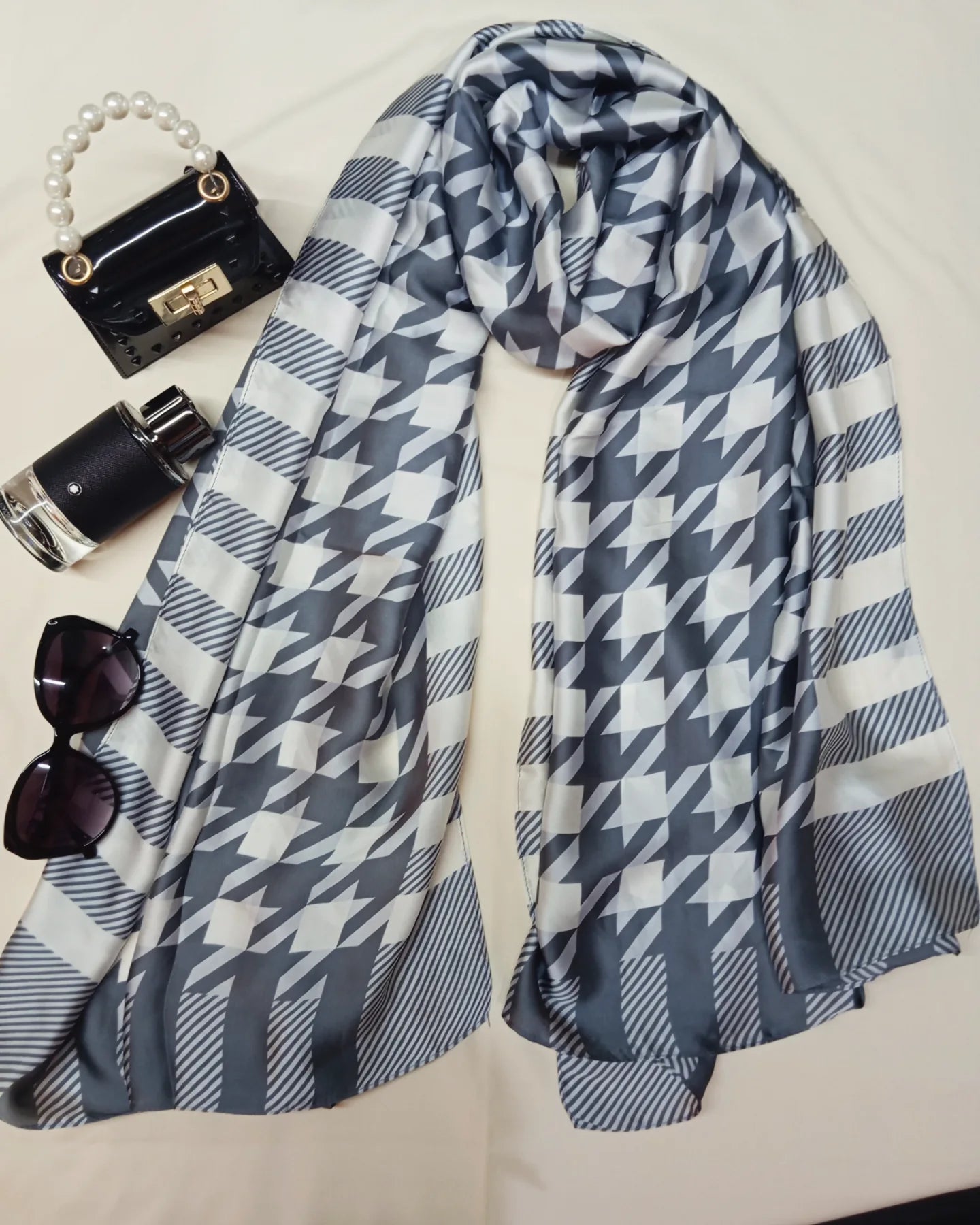 MONOCHROME BLEND -printed satin silk