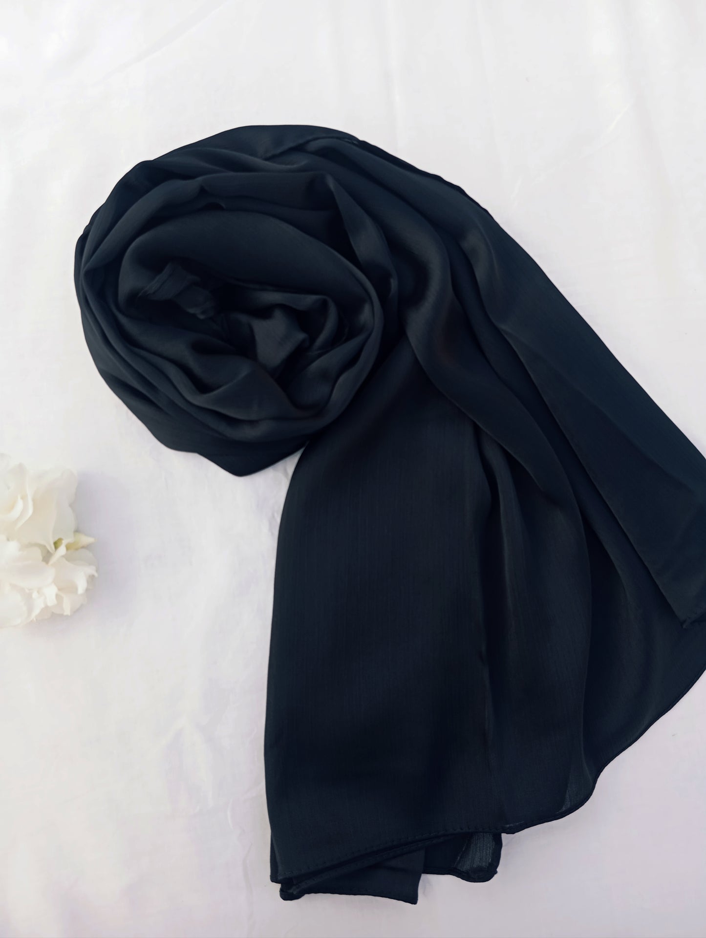 NOIR CLASSIC - Black matte crinkle silk