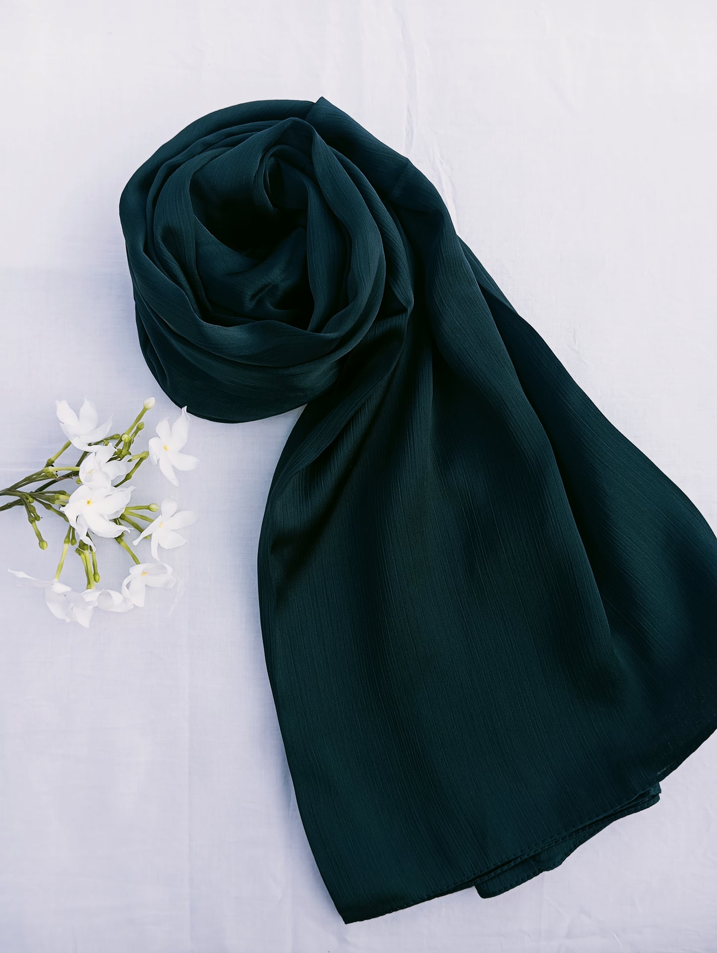 JADE LUXE - Green matte crinkle silk