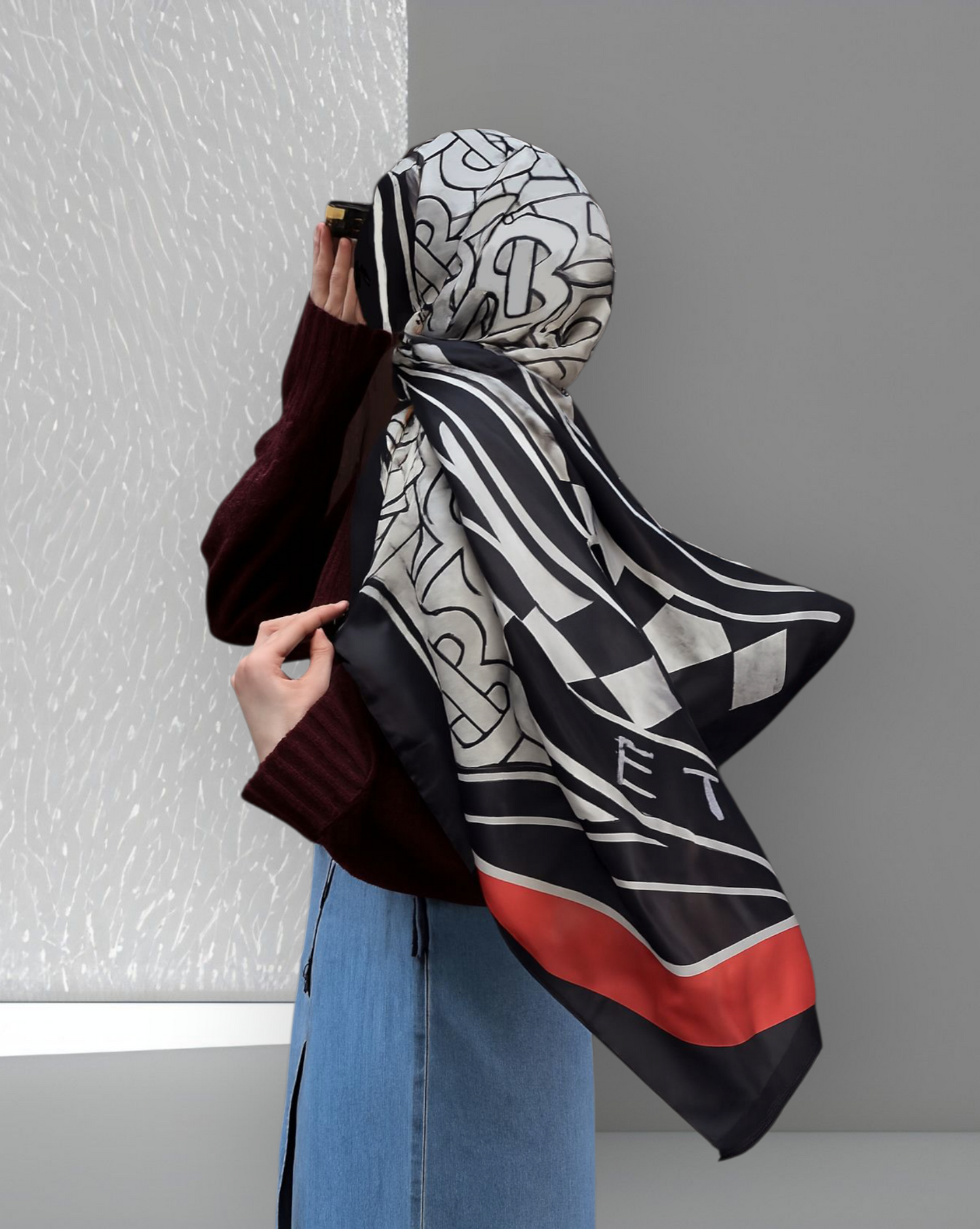 MONARCH ROUGE -printed satin silk