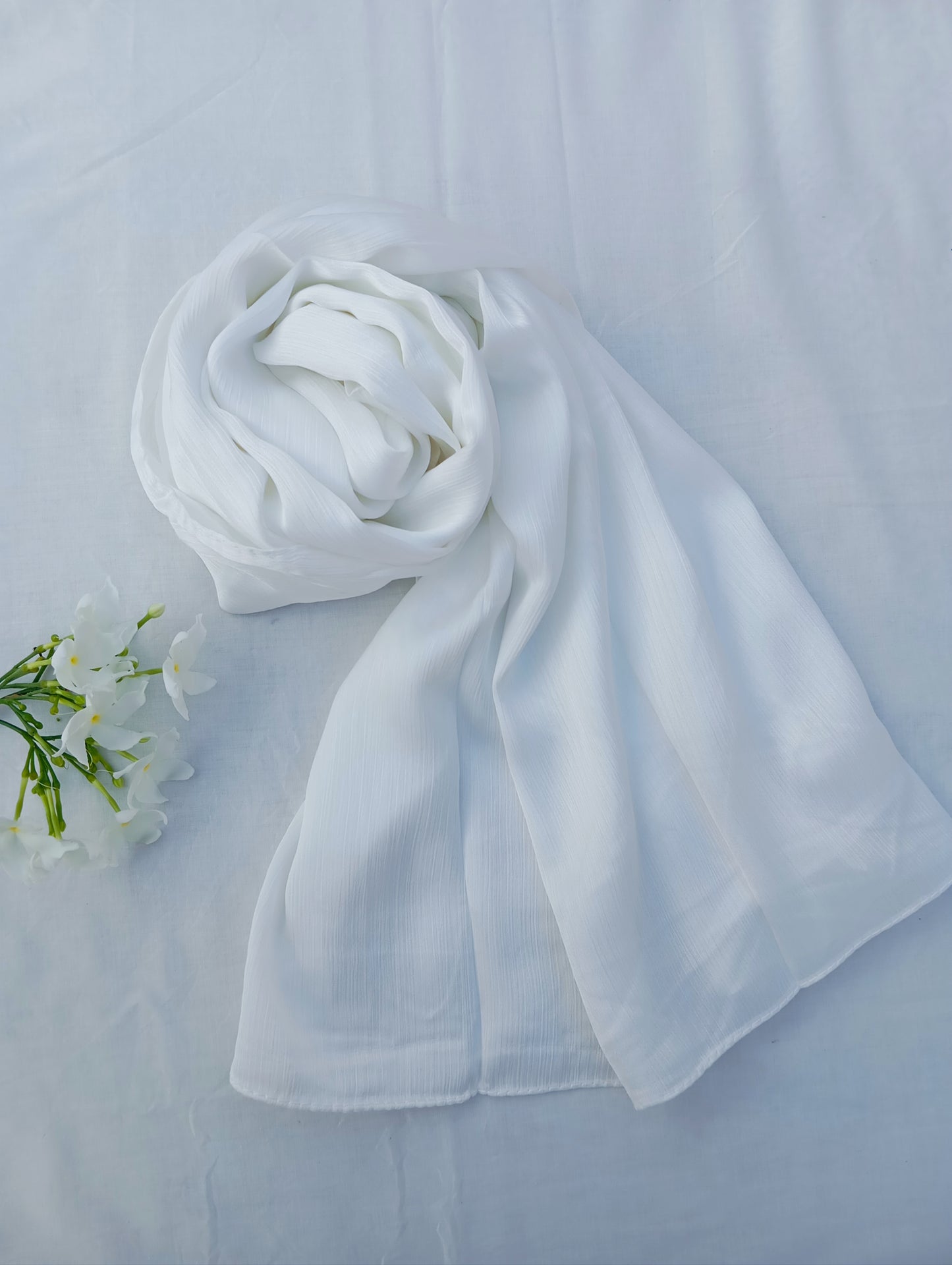 IVORY PEARL - White matte crinkle silk
